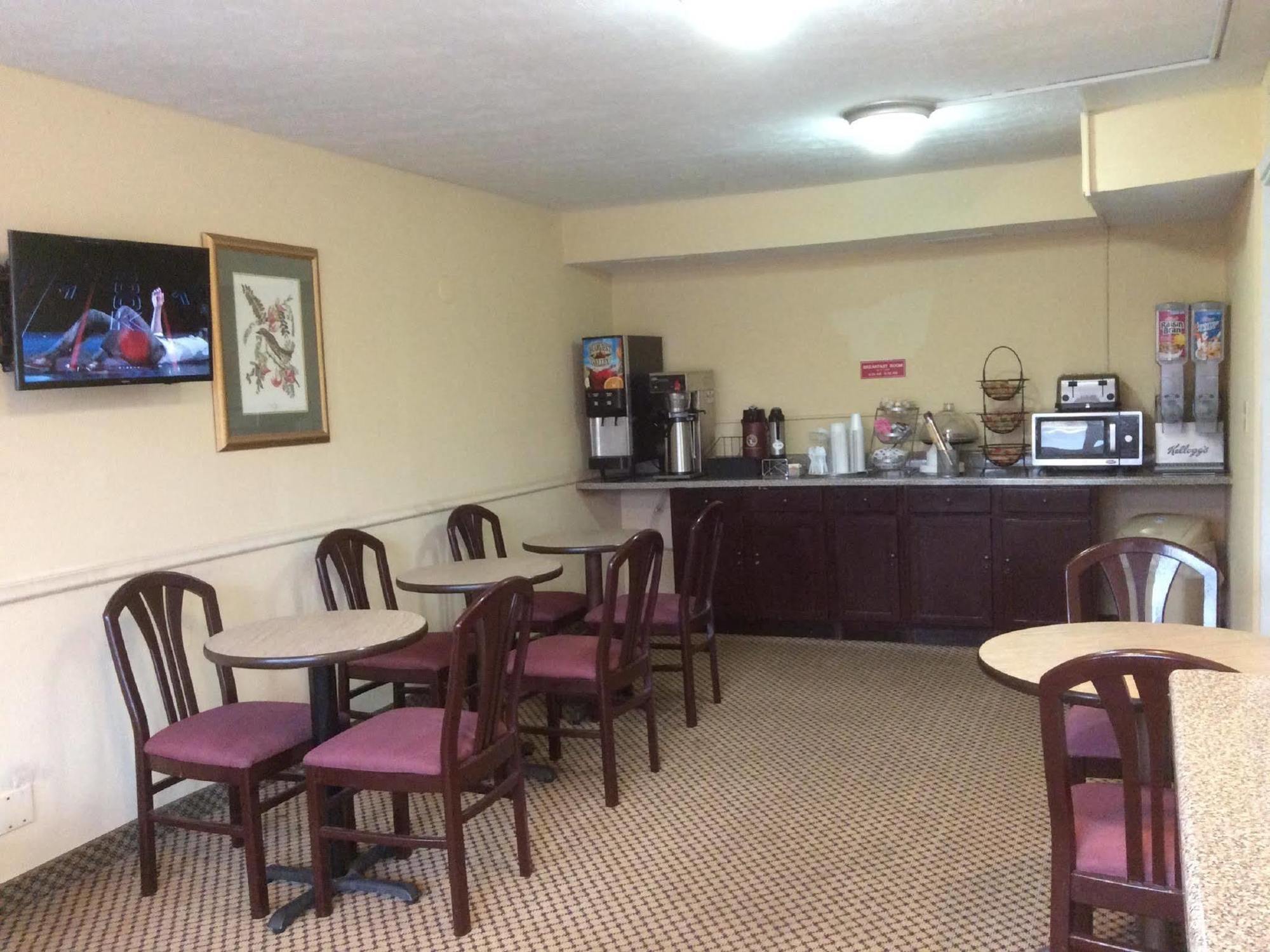 Budget Inn Columbus East Экстерьер фото