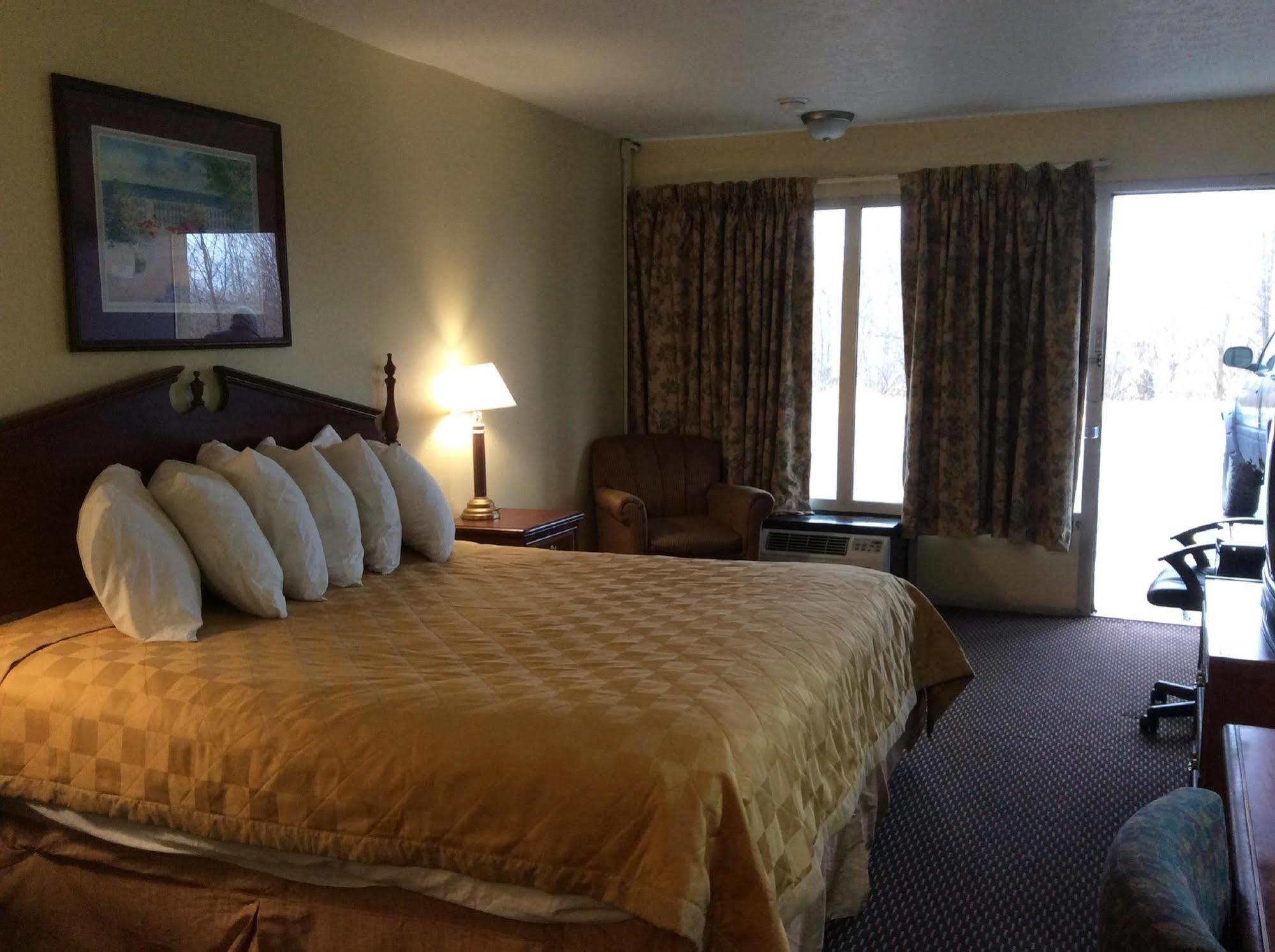 Budget Inn Columbus East Экстерьер фото