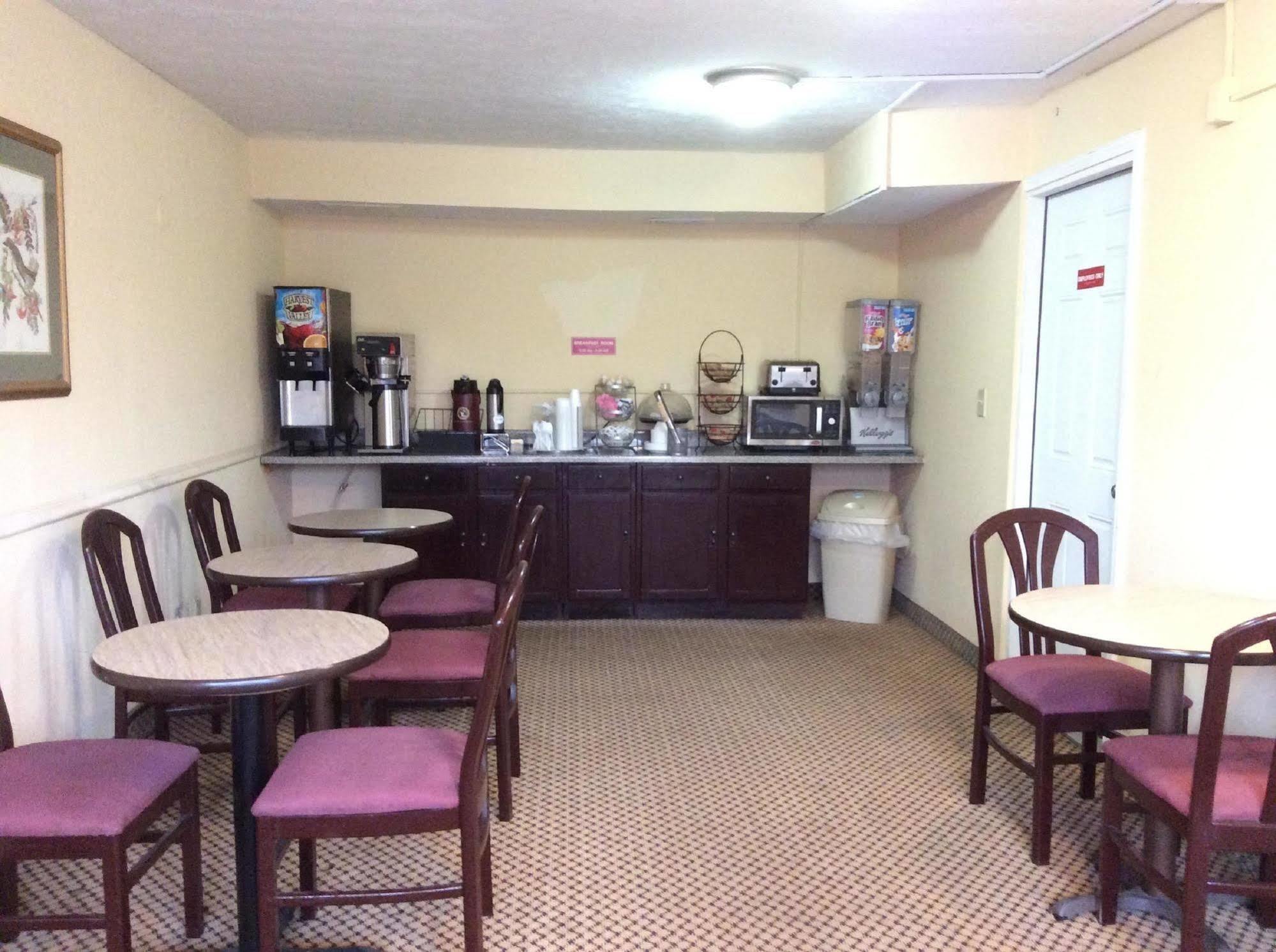 Budget Inn Columbus East Экстерьер фото