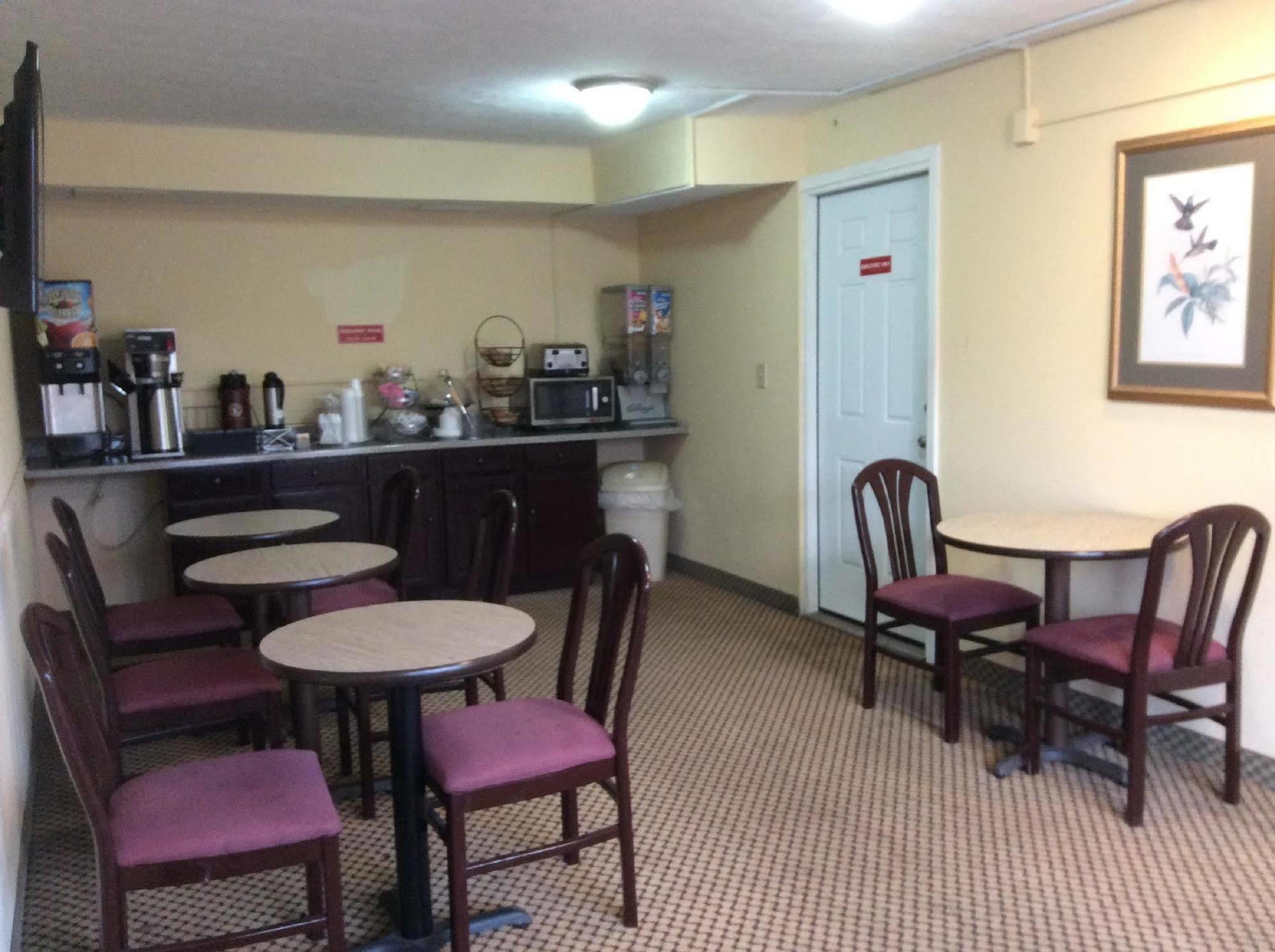 Budget Inn Columbus East Экстерьер фото