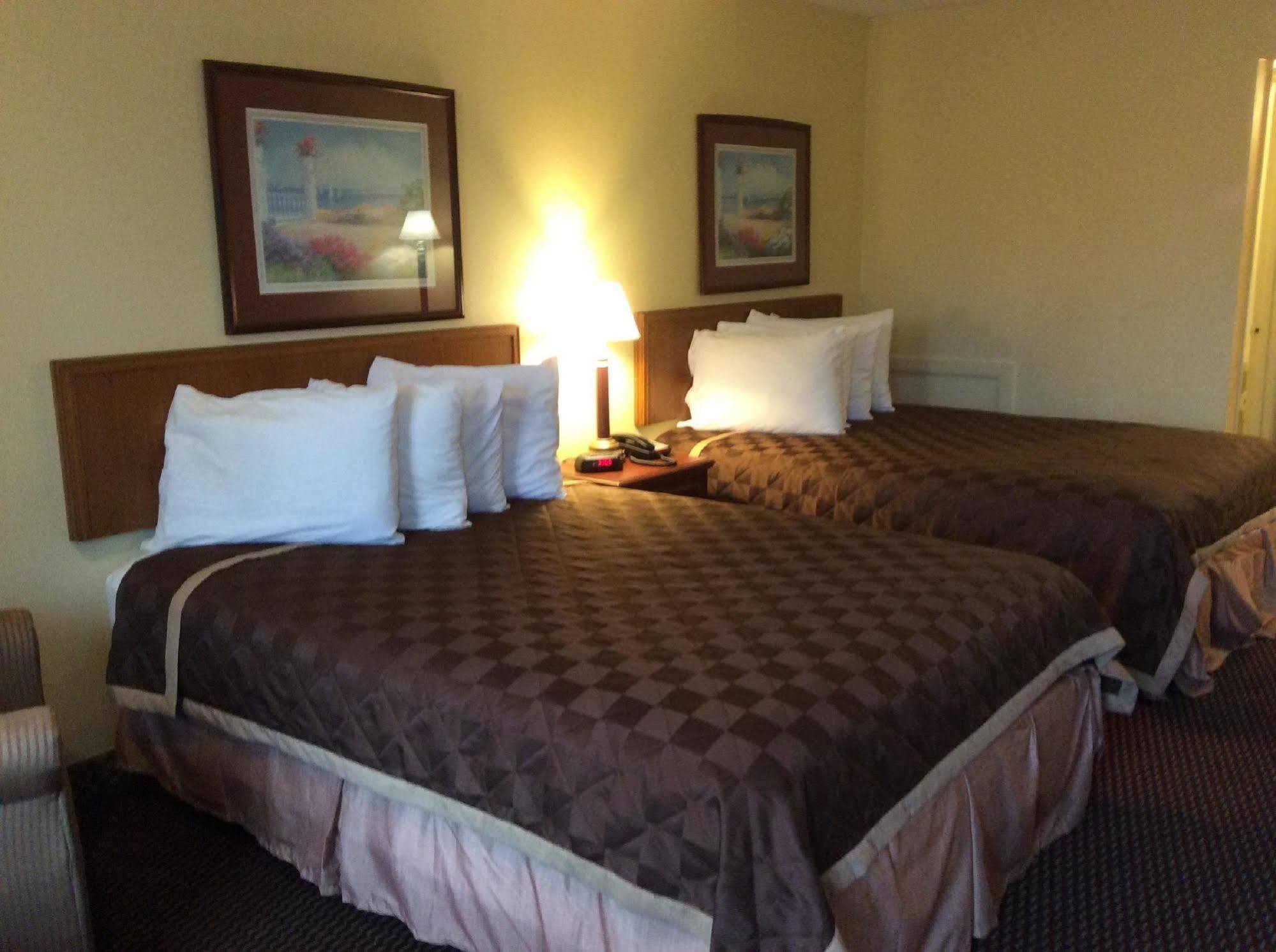 Budget Inn Columbus East Экстерьер фото