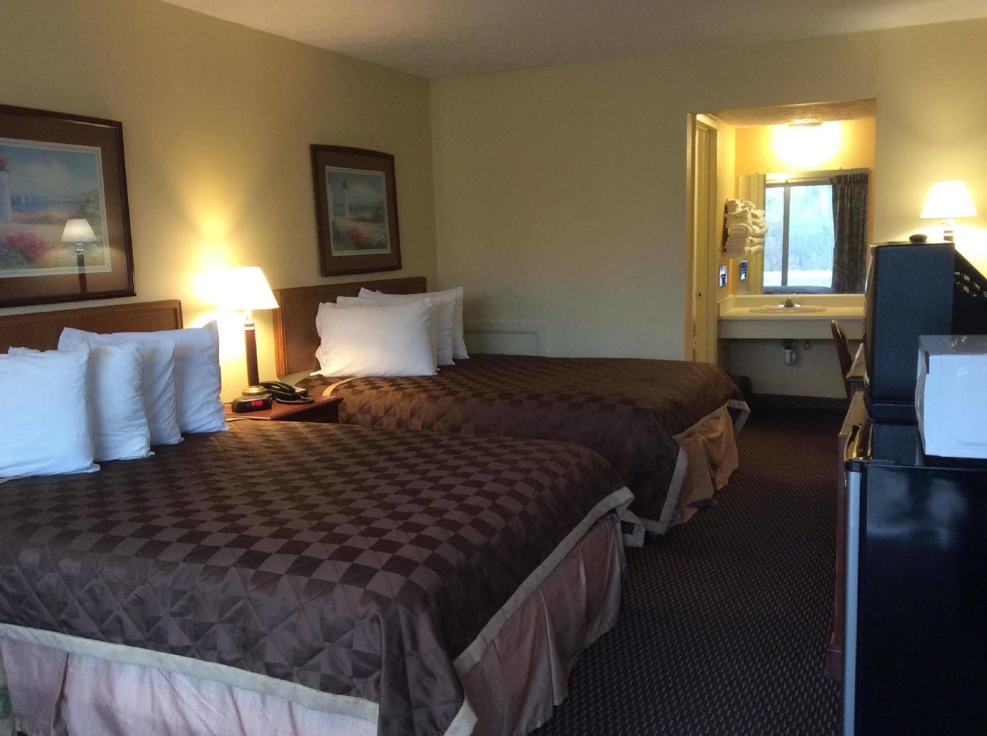 Budget Inn Columbus East Экстерьер фото