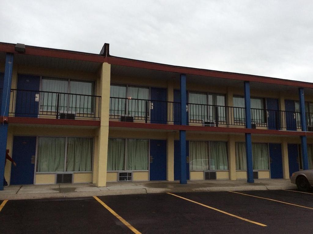 Budget Inn Columbus East Экстерьер фото