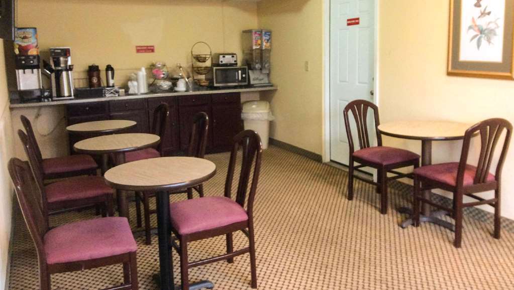Budget Inn Columbus East Ресторан фото
