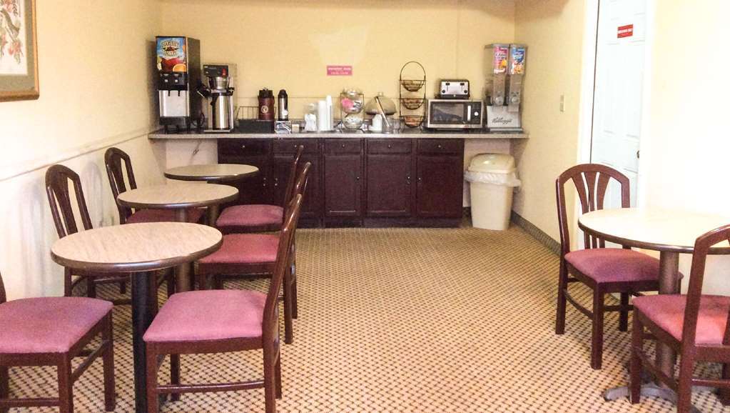 Budget Inn Columbus East Ресторан фото