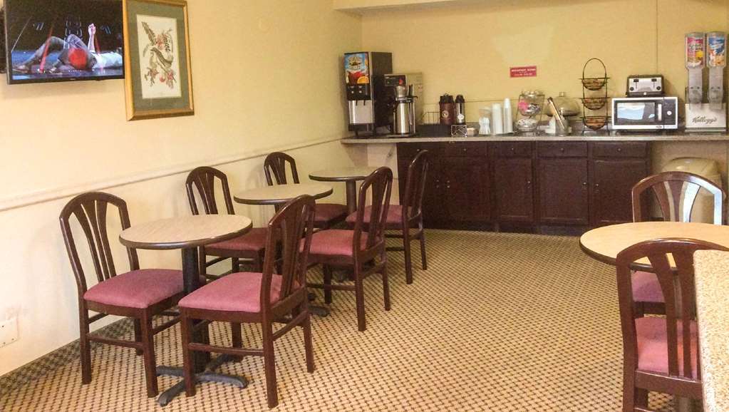 Budget Inn Columbus East Ресторан фото
