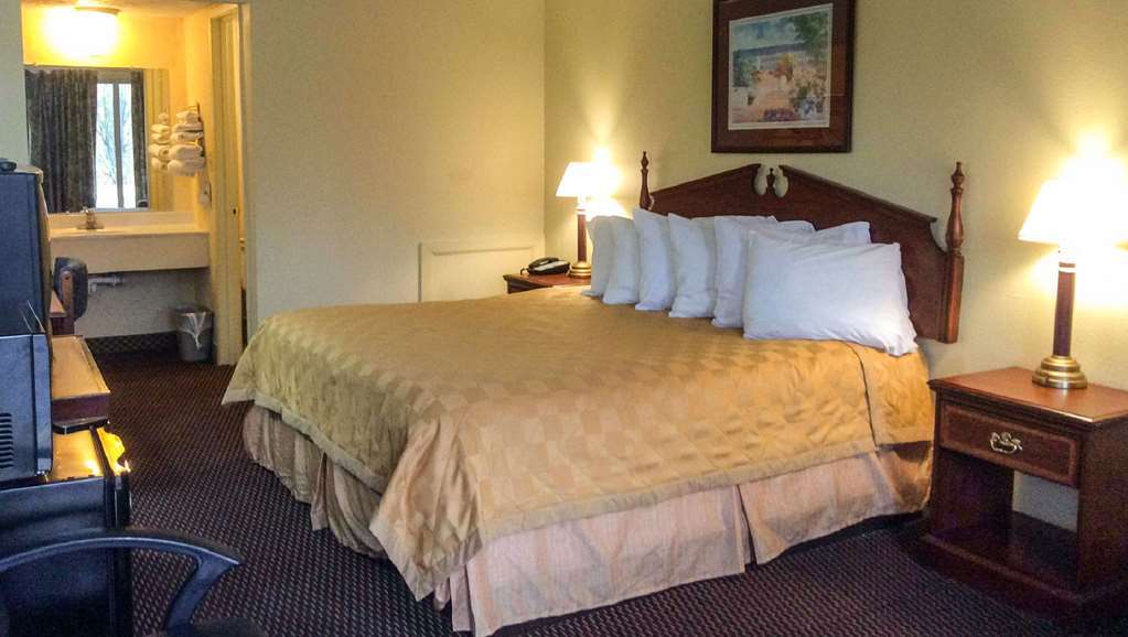 Budget Inn Columbus East Номер фото